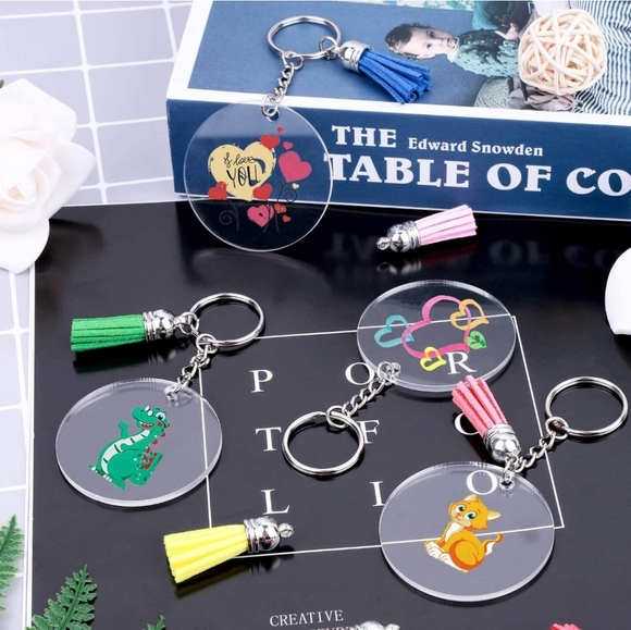Accessories - 185 pieces to make keychains
